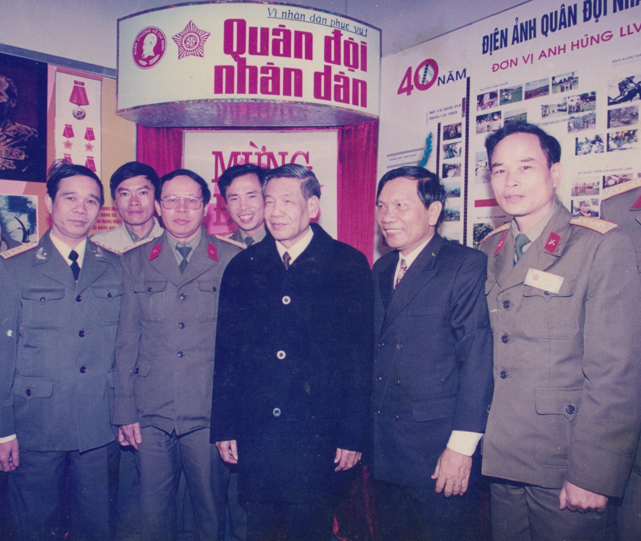 Người bạn lớn của văn nghệ sĩ